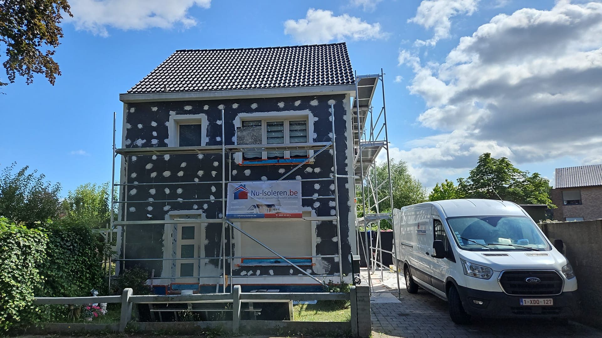 Woning in Mechelen met buitenmuurisolatie en crepiafwerking